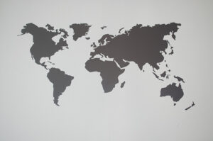 muursticker-wereldkaart op muur wand