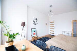 modern interieur clean simpel goedkope artikelen meubels hout